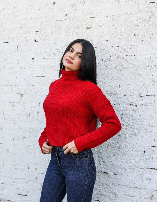 high neck cropped pullover red